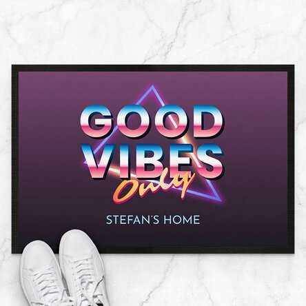 Vstupní rohožka s vlastním textem – Good vibes only
