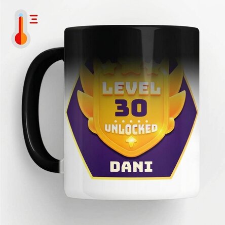 Termocitlivý hrnek s vlastním textem k výročí – Level Unlocked