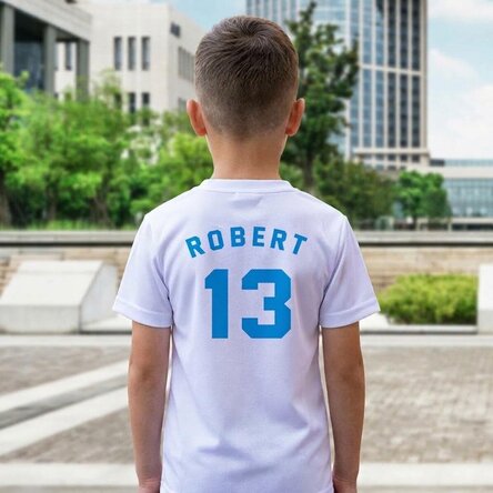 Dětské sportovní tričko s personalizovaným jménem a číslem na zádech – Milovník fotbalu