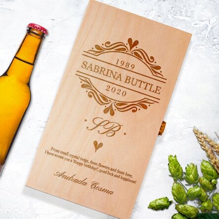 Personalizovaná krabička na pivo pro tři láhve – elegantní iniciály