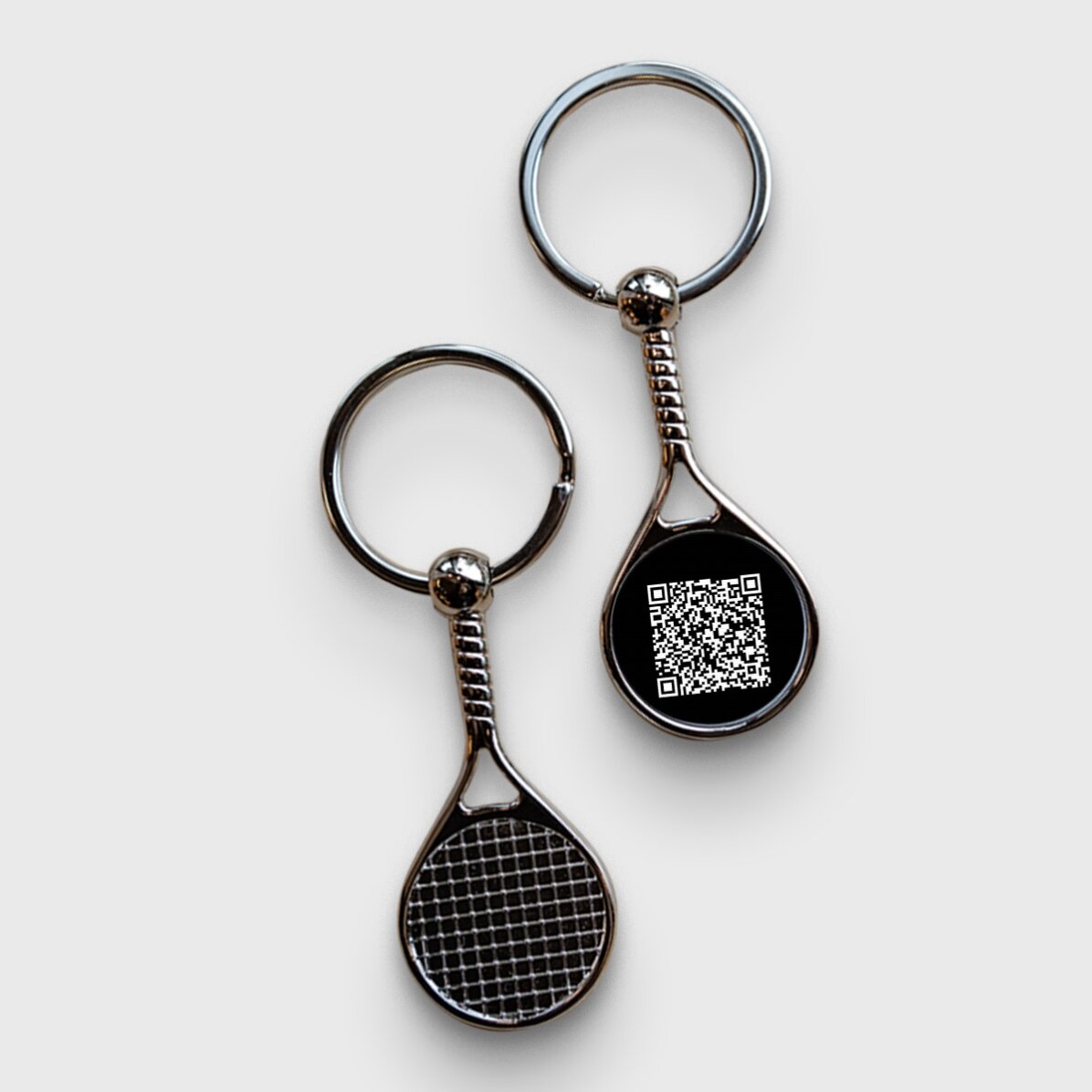Přívěsek ve tvaru tenisového míčku s personalizovaným QR kódem – Přidat kontakt