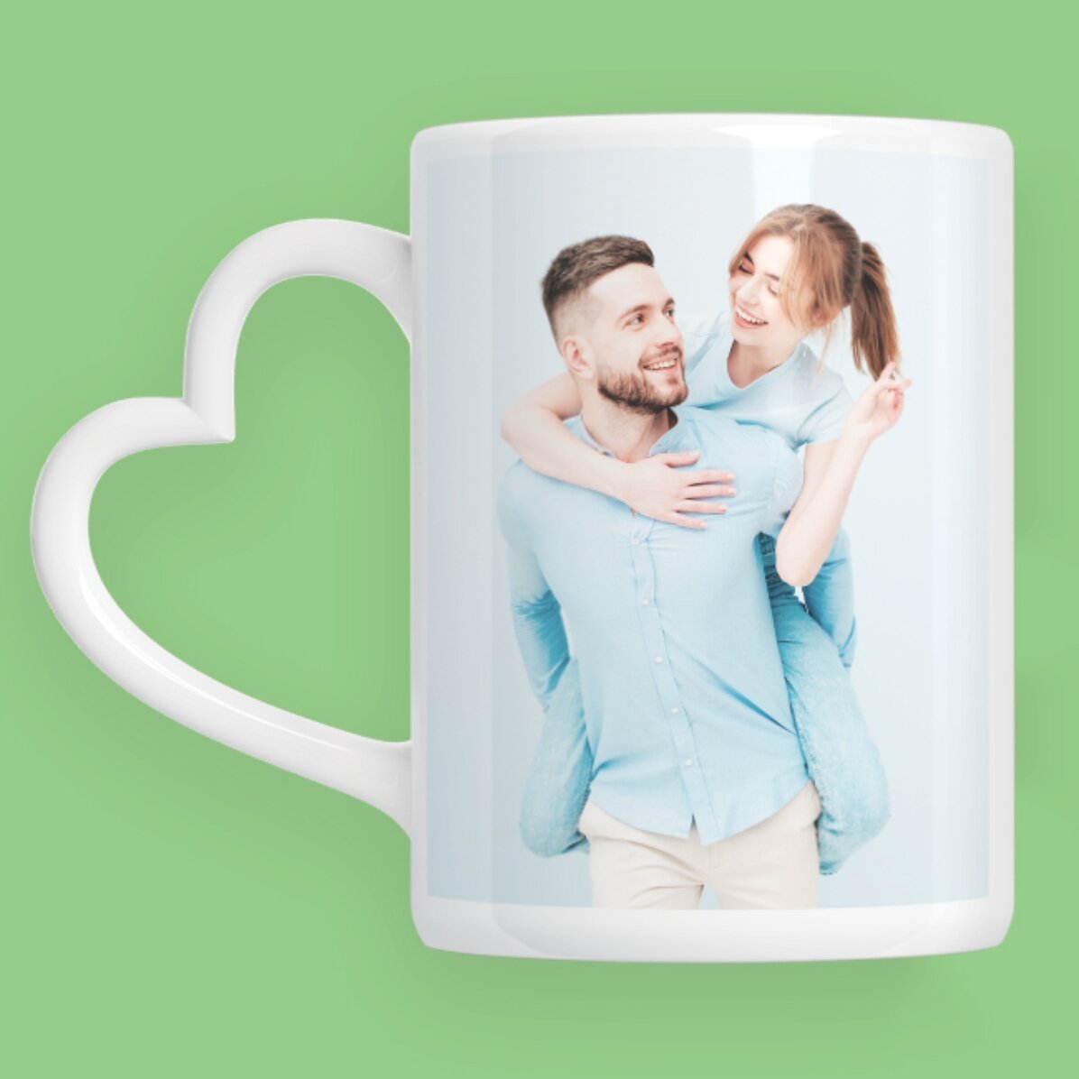 Personalizovaný hrnek se 2 fotografiemi – model s uchem ve tvaru srdce