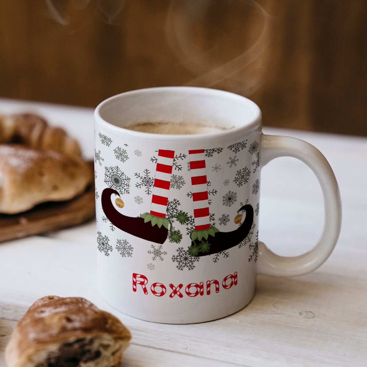 Personalizovaný hrnek Elf s nápisem – vánoční motiv