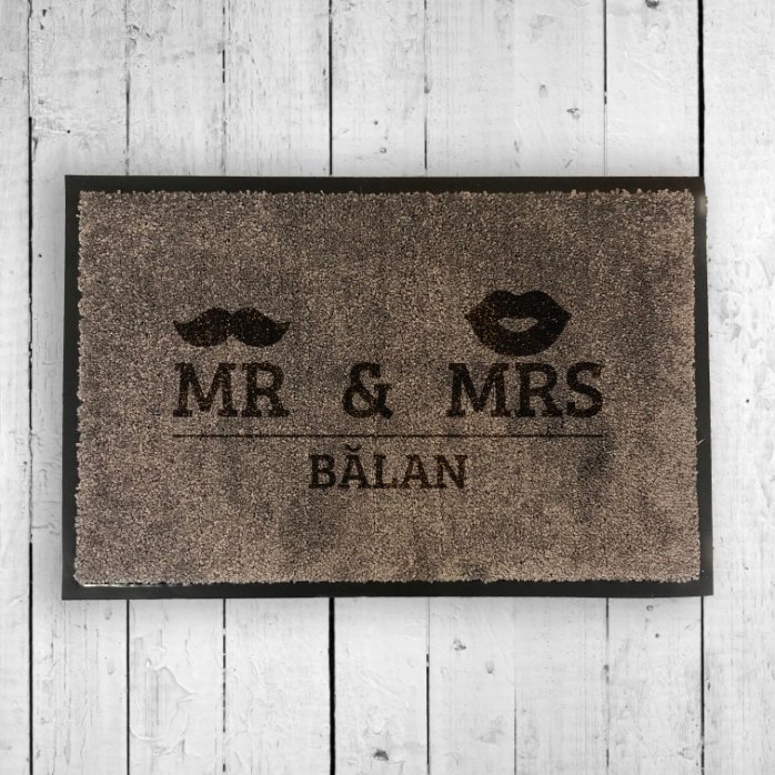 Personalizovaný koberec do předsíně – Mr & Mrs