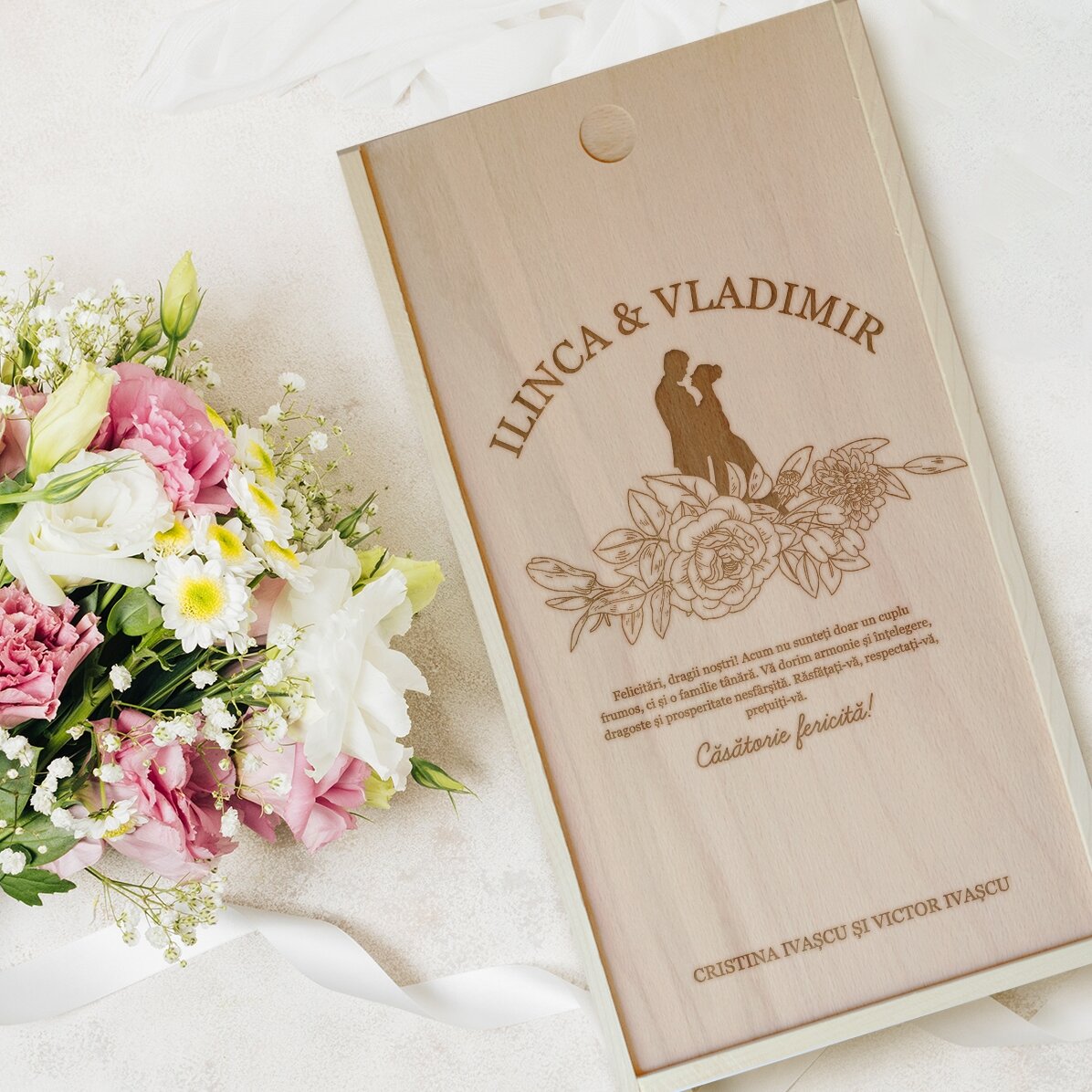 Personalizovaná dřevěná dárková krabička s vzkazem – Svatební dárek