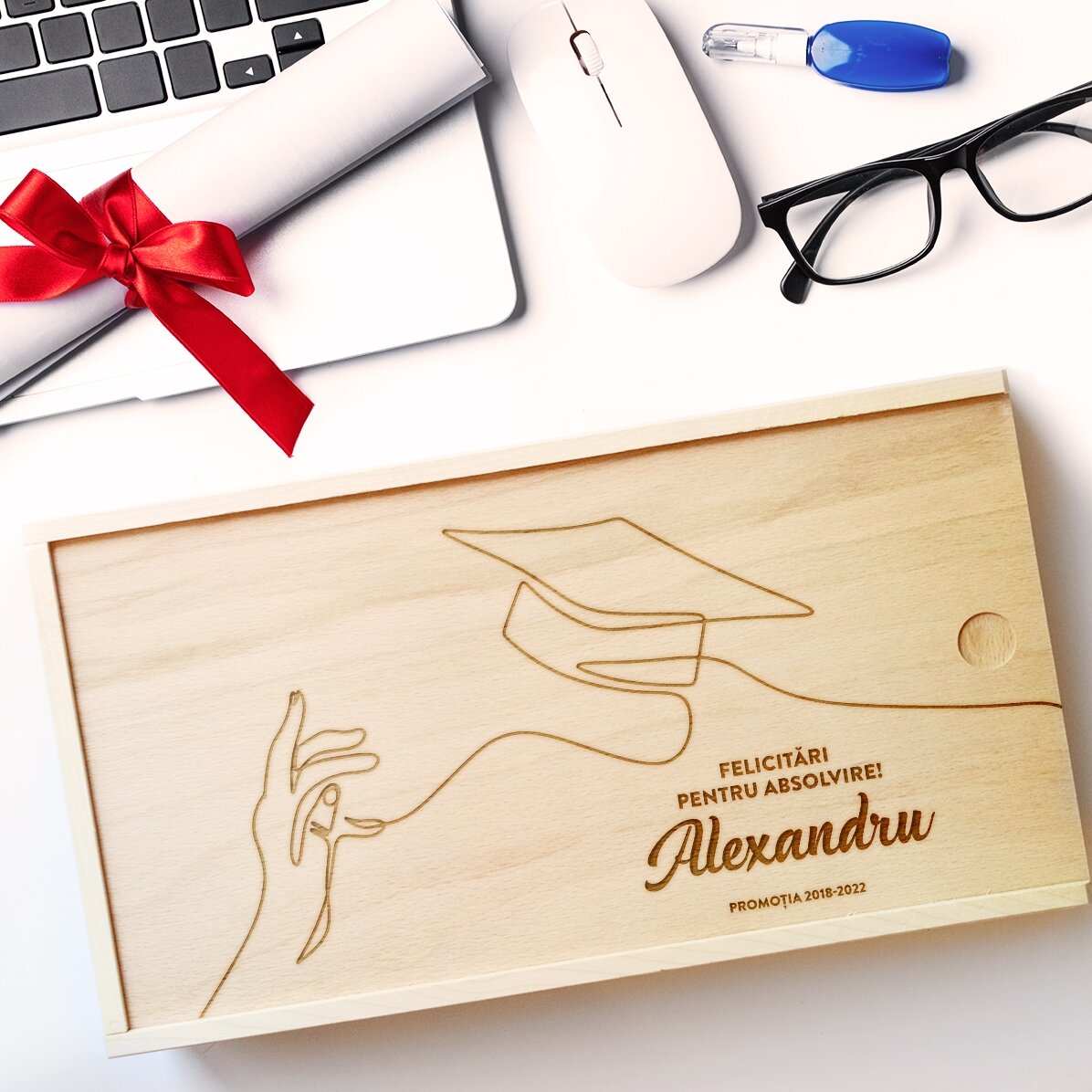 Personalizovaná dřevěná dárková krabička – Gratulujeme k promoci!