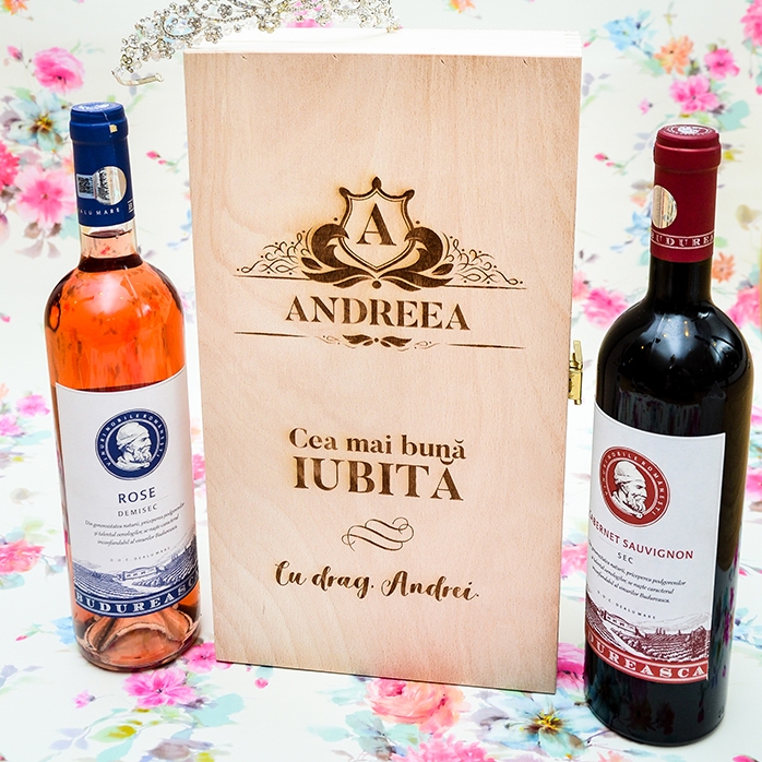 Personalizovaná krabička na víno pro dvě láhve – model „vintage“ s jménem