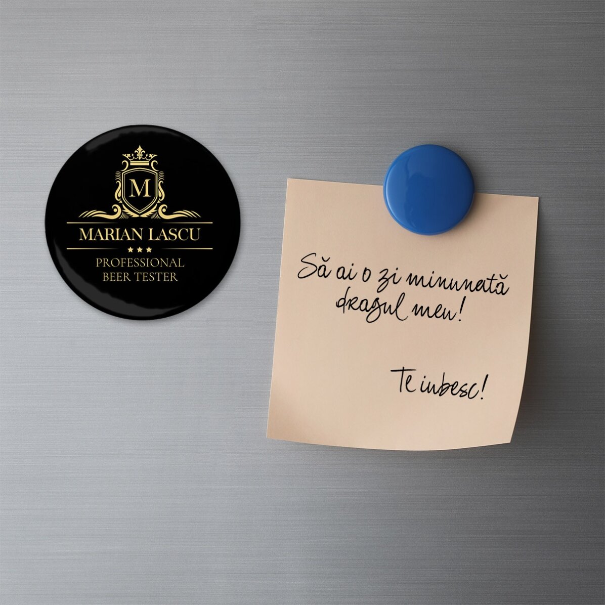 Láhevový otvírák s magnetem, personalizovaný textem – Premium