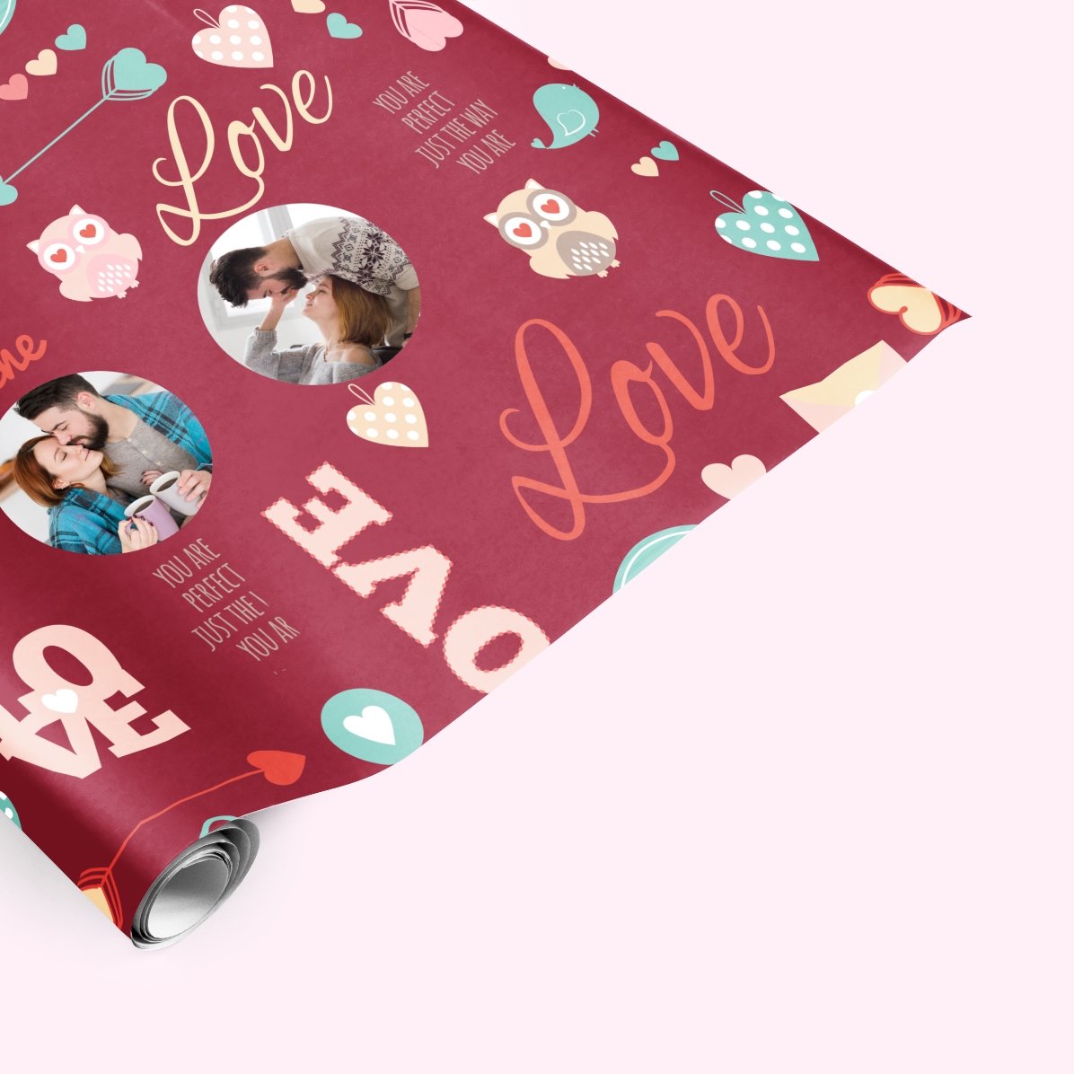 Personalizovaný balicí papír na dárky se dvěma fotografiemi – vzor „Love“