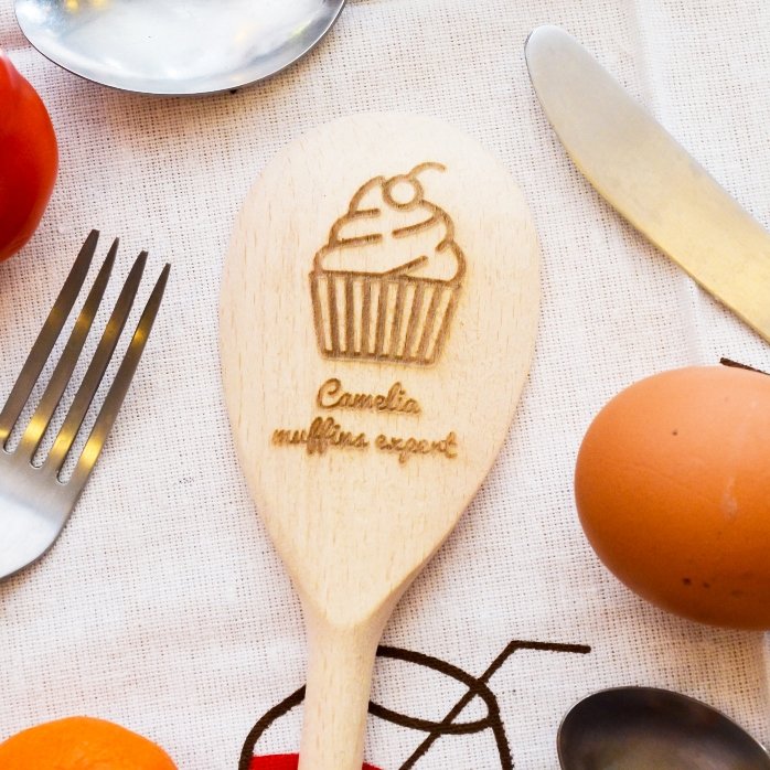 Dřevěná lžíce s vlastním potiskem – Muffins Expert