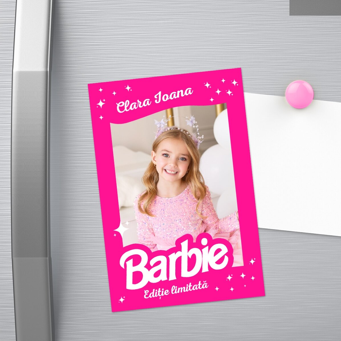 Magnet 10 × 15 cm s vlastní fotografií a textem – Barbie