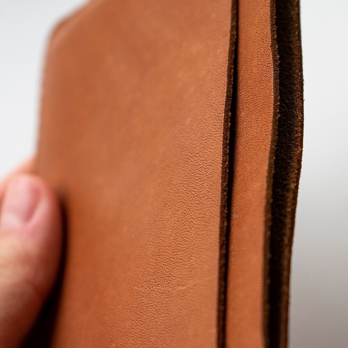 Kožená peněženka s osobním potiskem jména a znamení Raka
