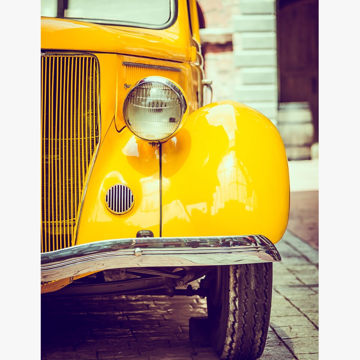 Plakát: Žluté vintage auto