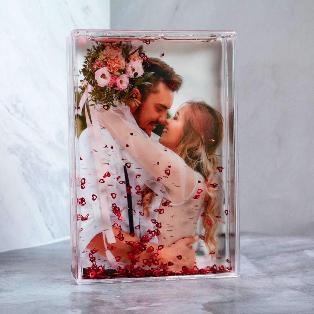 Stolní fotorámeček se srdíčky, personalizovaný fotografií