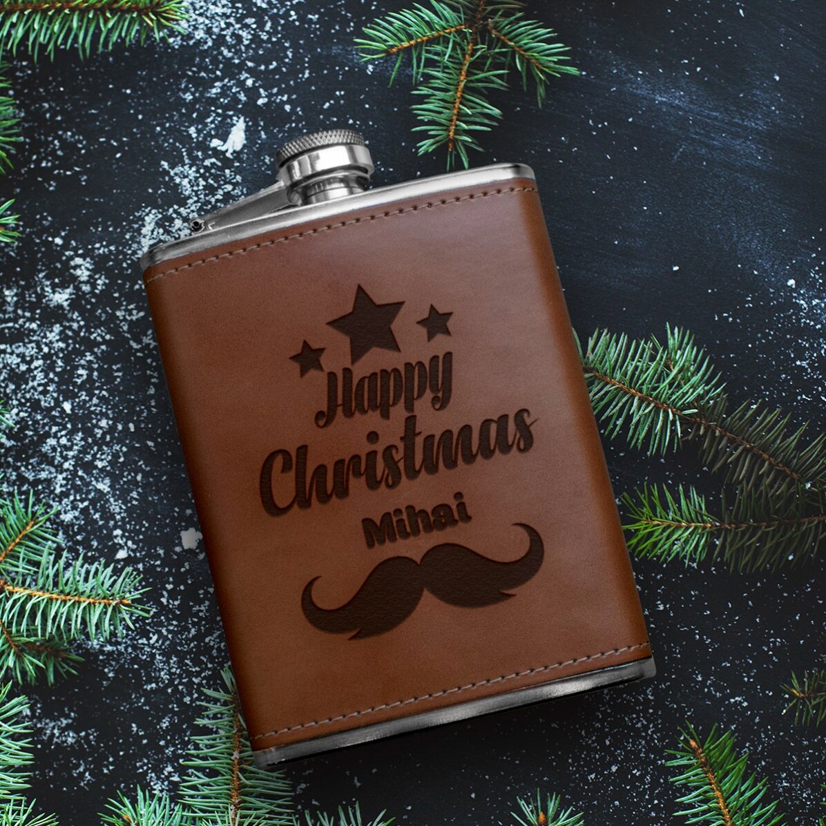 Personalizovaná kapesní sklenička potažená kůží – Happy Christmas