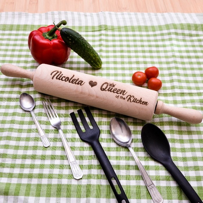 Dřevěná vařečka na míru – Queen of the Kitchen