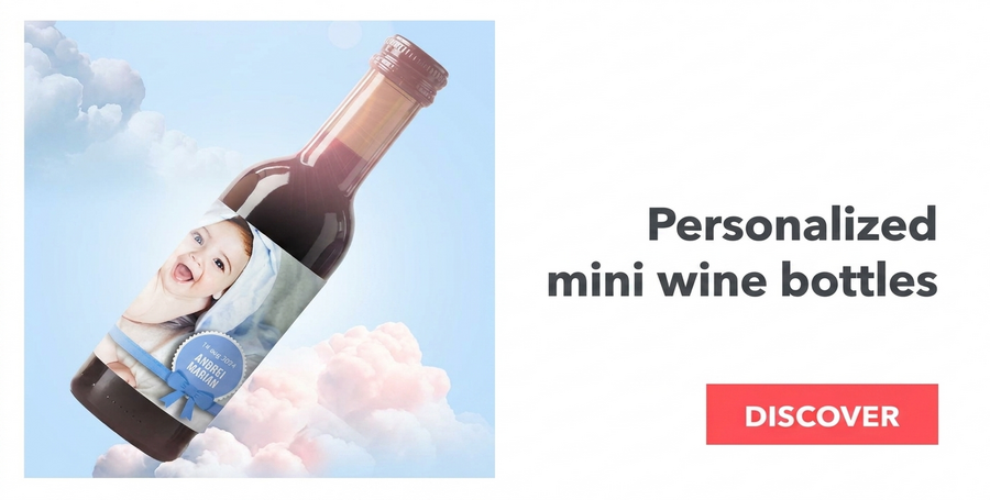 Personalizované mini lahvičky vína ke křtu
