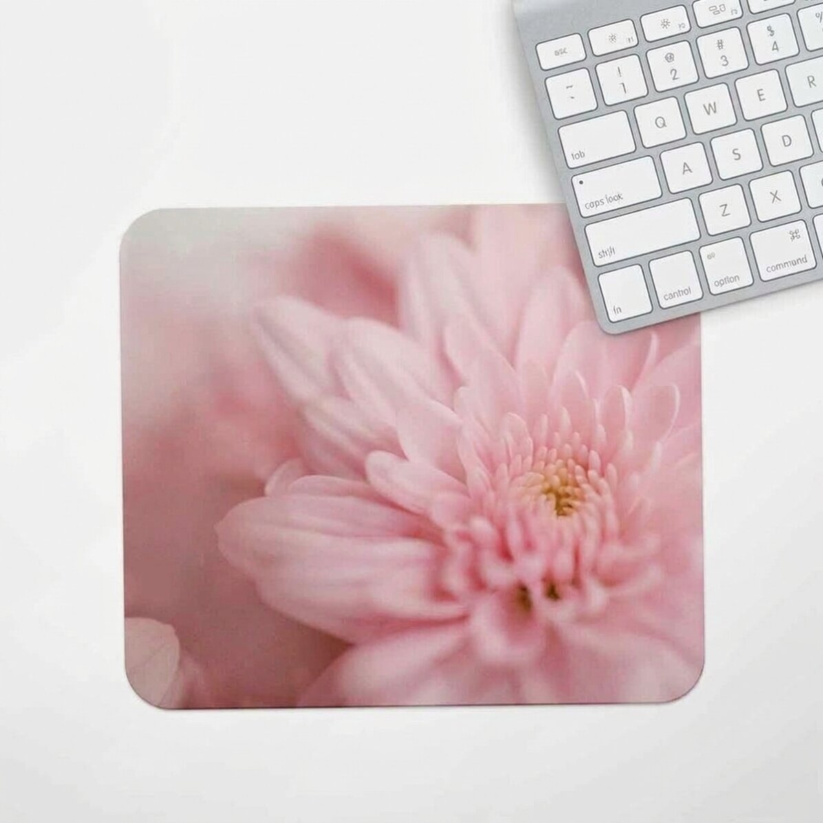 Personalizovaná podložka pod myš s květinovým motivem