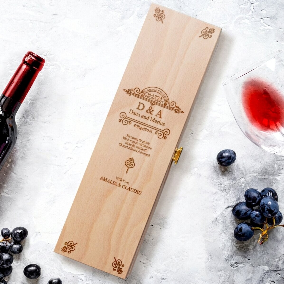 Personalizovaná krabička na víno – vzkaz pro kmotry