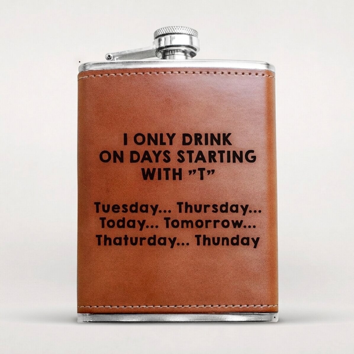 Personalizovaná kapesní láhev potažená kůží – I only drink...