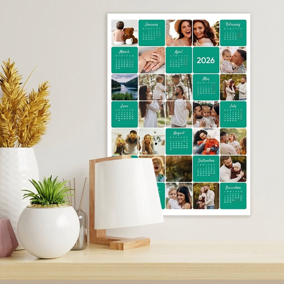 Personalizovaný kalendářový plakát s 16 fotografiemi