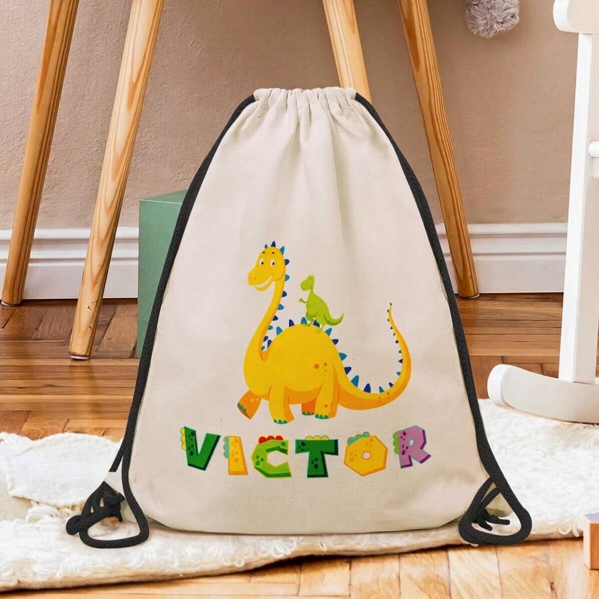 Batoh s vlastním jménem – Dino