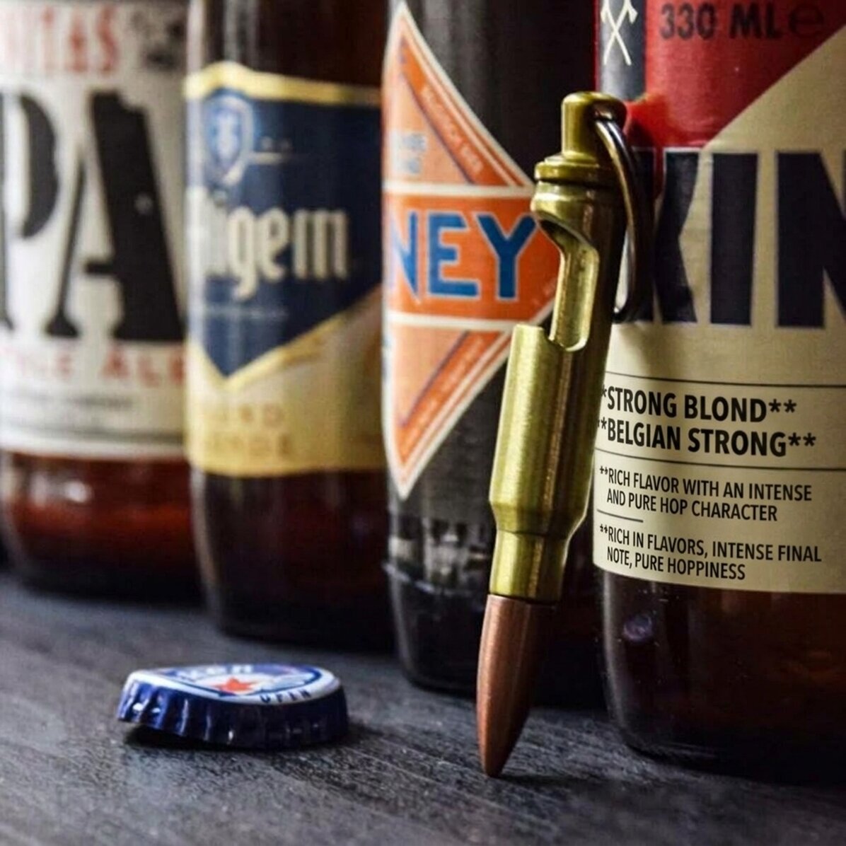 Otevírák na pivo ve tvaru kulky