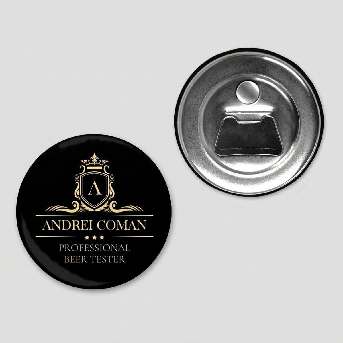 Láhevový otvírák s magnetem, personalizovaný textem – Premium