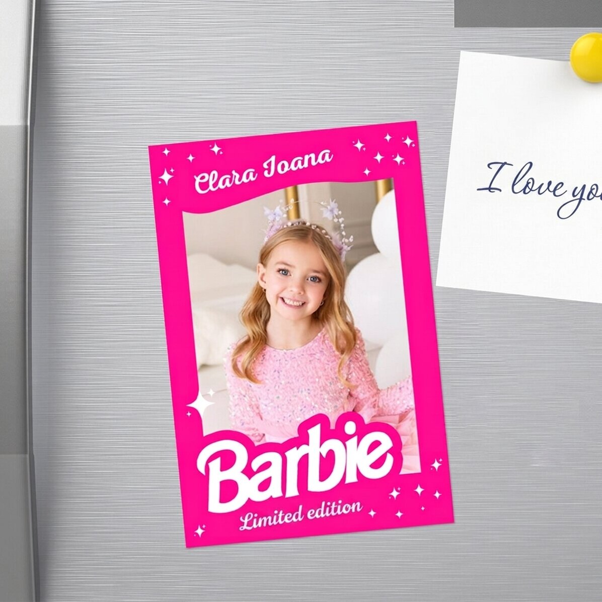 Magnet 10 × 15 cm s vlastní fotografií a textem – Barbie