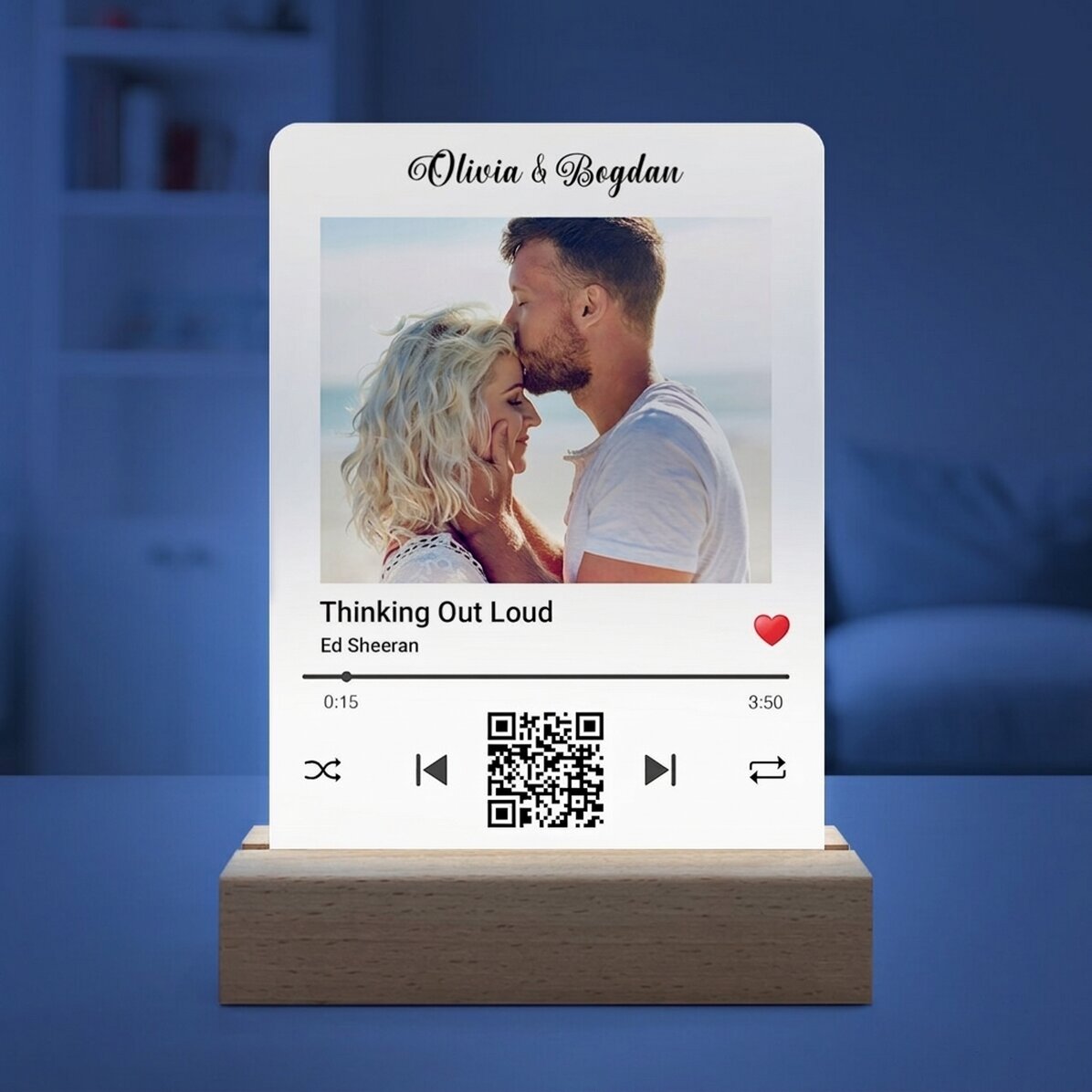 Personalizovaná LED noční lampička s fotografií a QR kódem – Naše píseň
