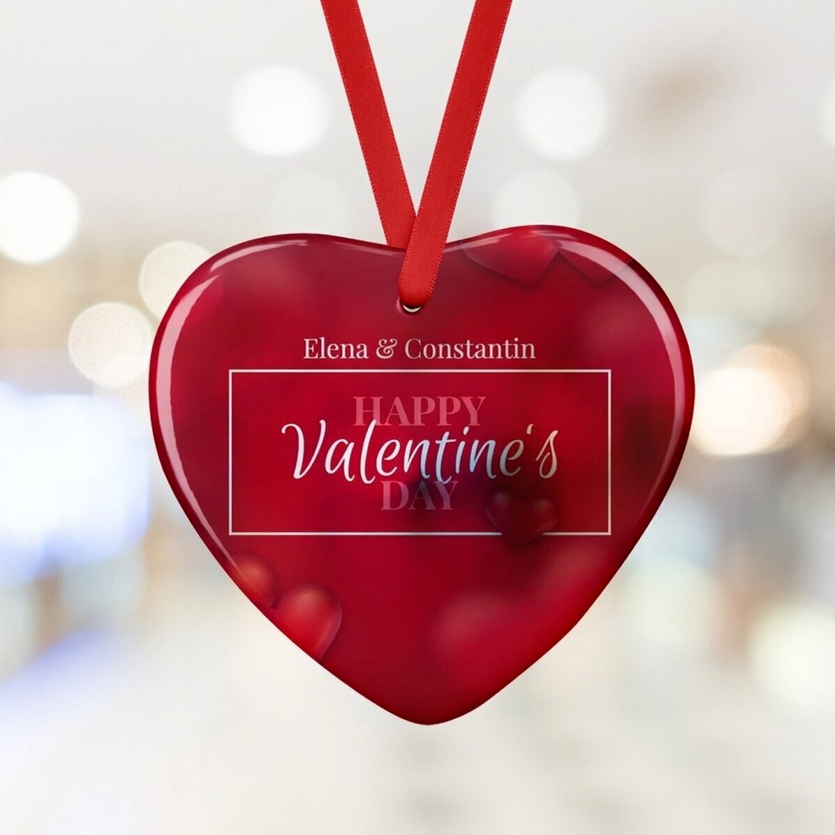 Personalizovaný přívěsek ve tvaru srdce s nápisem – Love & Hearts