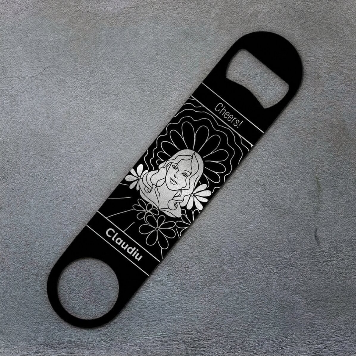 Personalizovaný otvírák na pivo s nápisem – znamení Panny