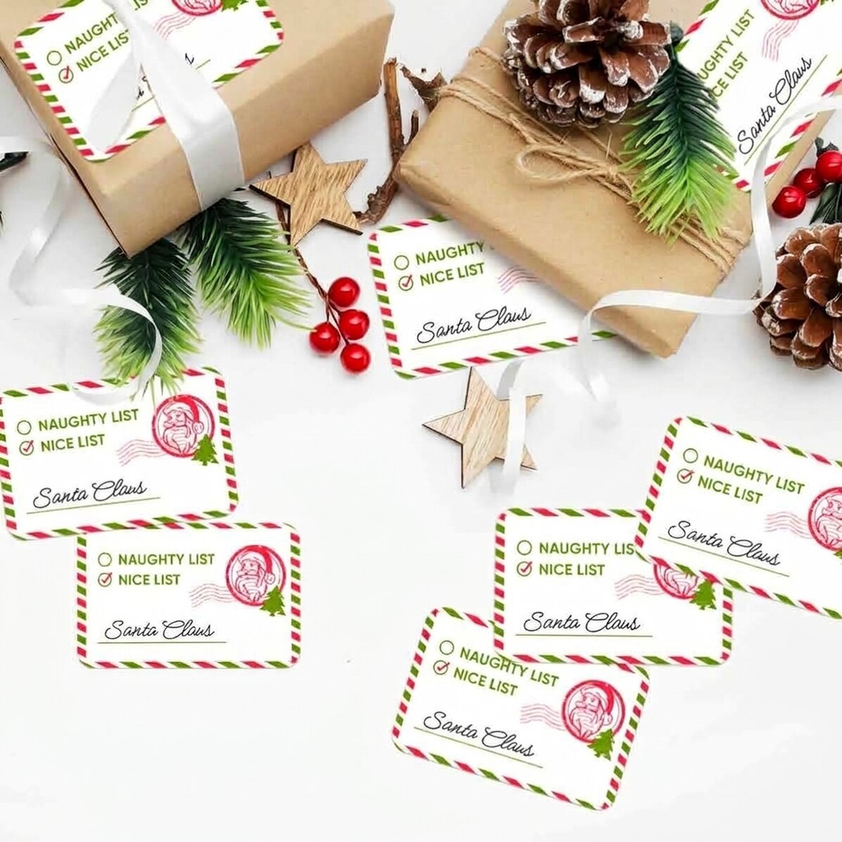 Sada 8 personalizovaných samolepek (samolepicích štítků) – Naughty List