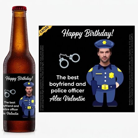 Pivo s vlastní fotografií a vzkazem – Policista