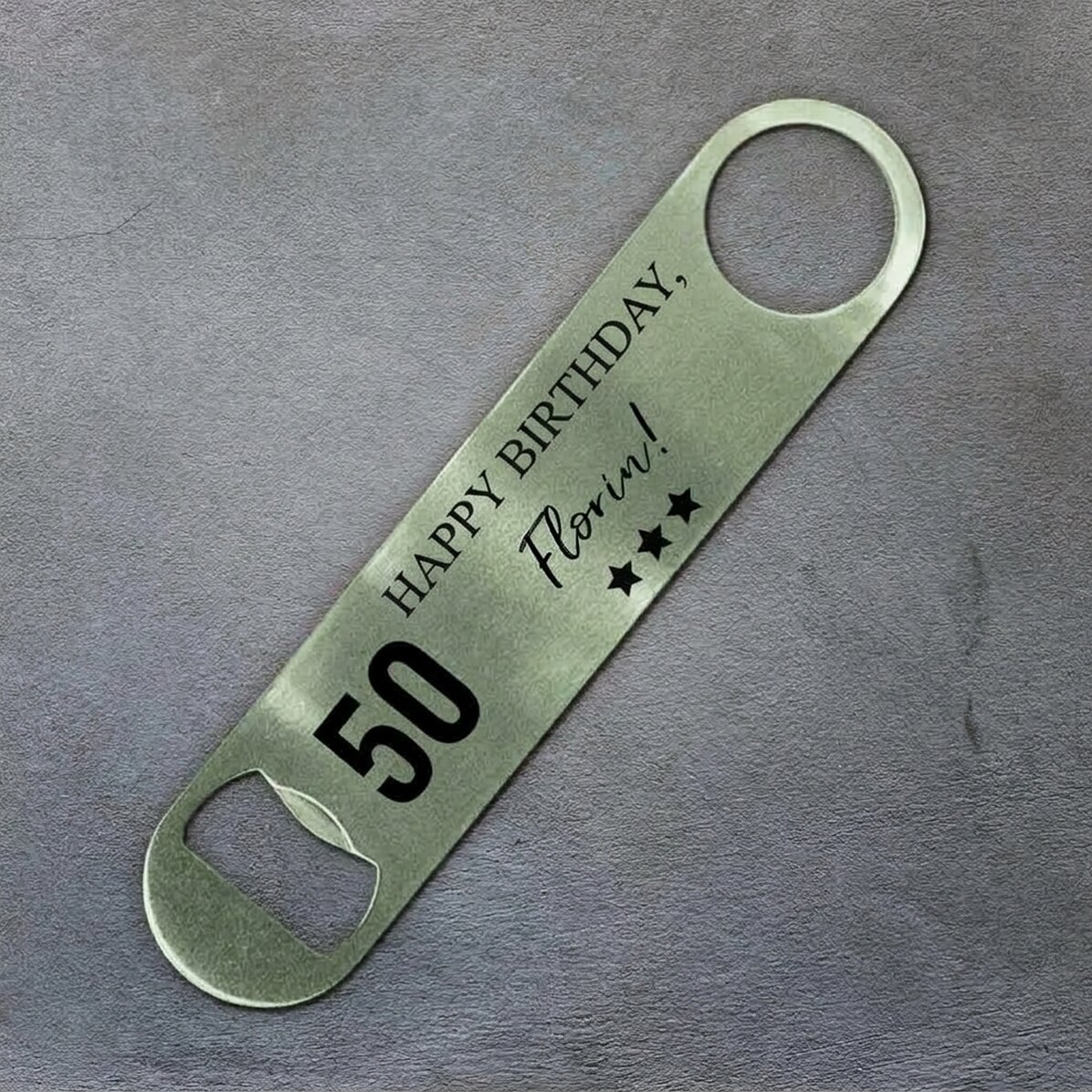 Personalizovaný otvírák na pivo s nápisem – Všechno nejlepší k narozeninám!