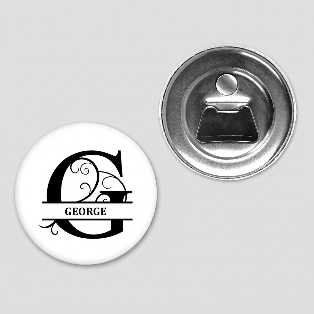 Otevírák na láhve s magnetem, personalizovaný monogramem a jménem