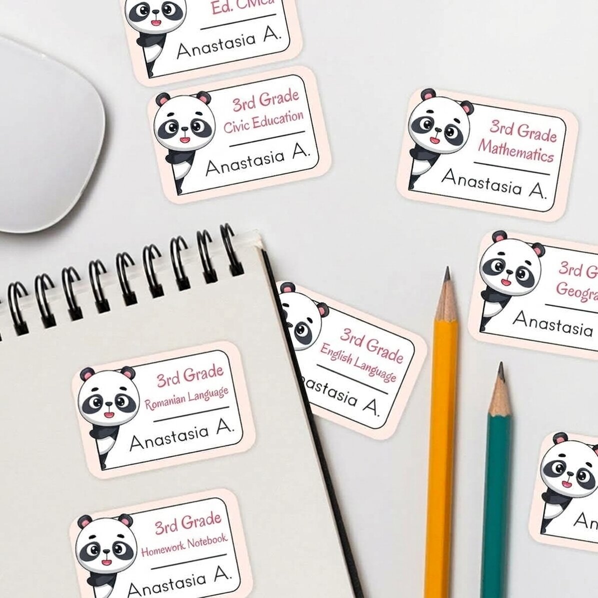 Sada 8 samolepek (samolepicích štítků) s vlastním potiskem pro školu – Panda