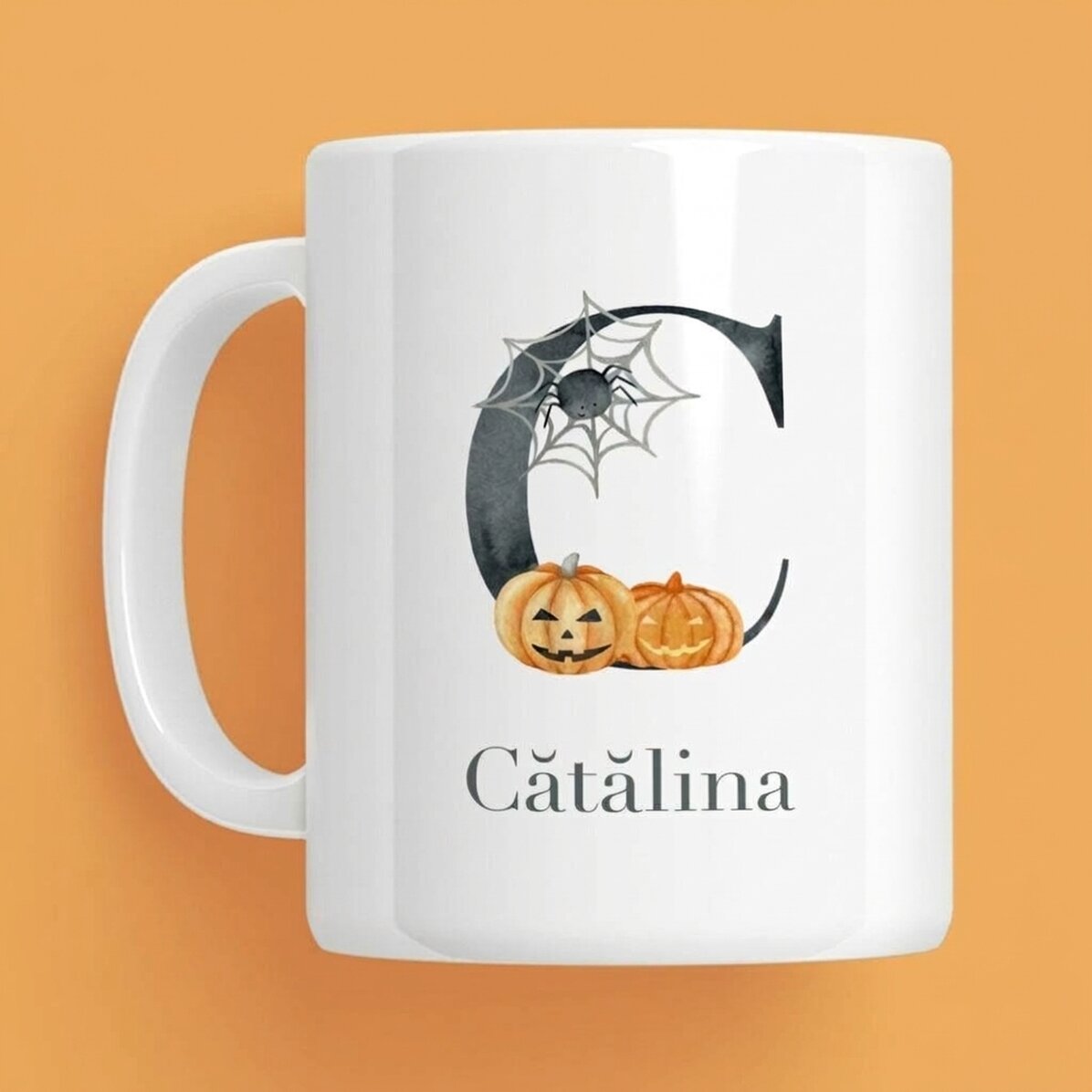 Hrnek s iniciálou a jménem – Halloween