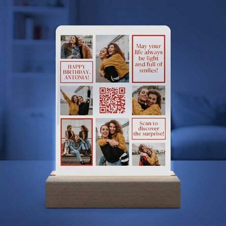 Personalizovaná LED noční lampička se 7 fotografiemi, vzkazem a QR kódem – Všechno nejlepší k naroze