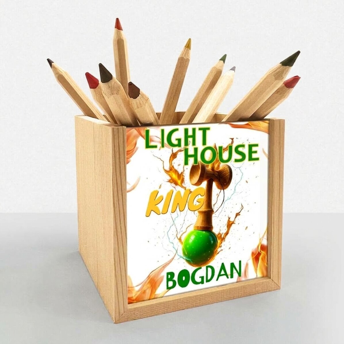Personalizovaný stojánek na tužky s nápisem – Lighthouse King