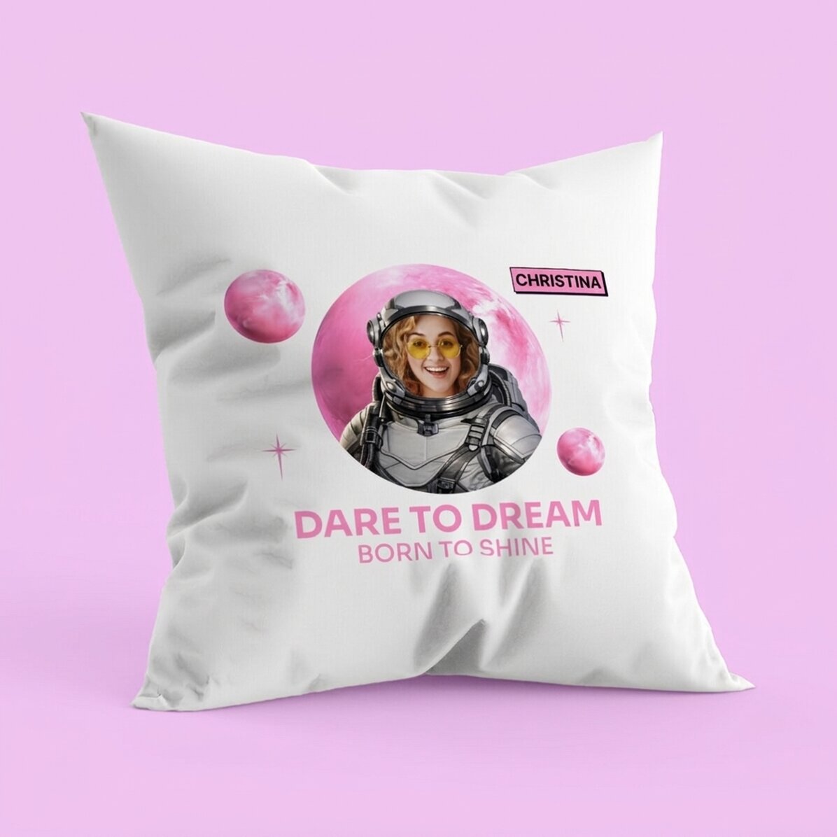 Personalizovaný polštář s fotografií a textem – Dare to Dream