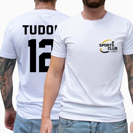 Personalizované sportovní tričko s potiskem na přední i zadní straně – s logem, jménem a číslem