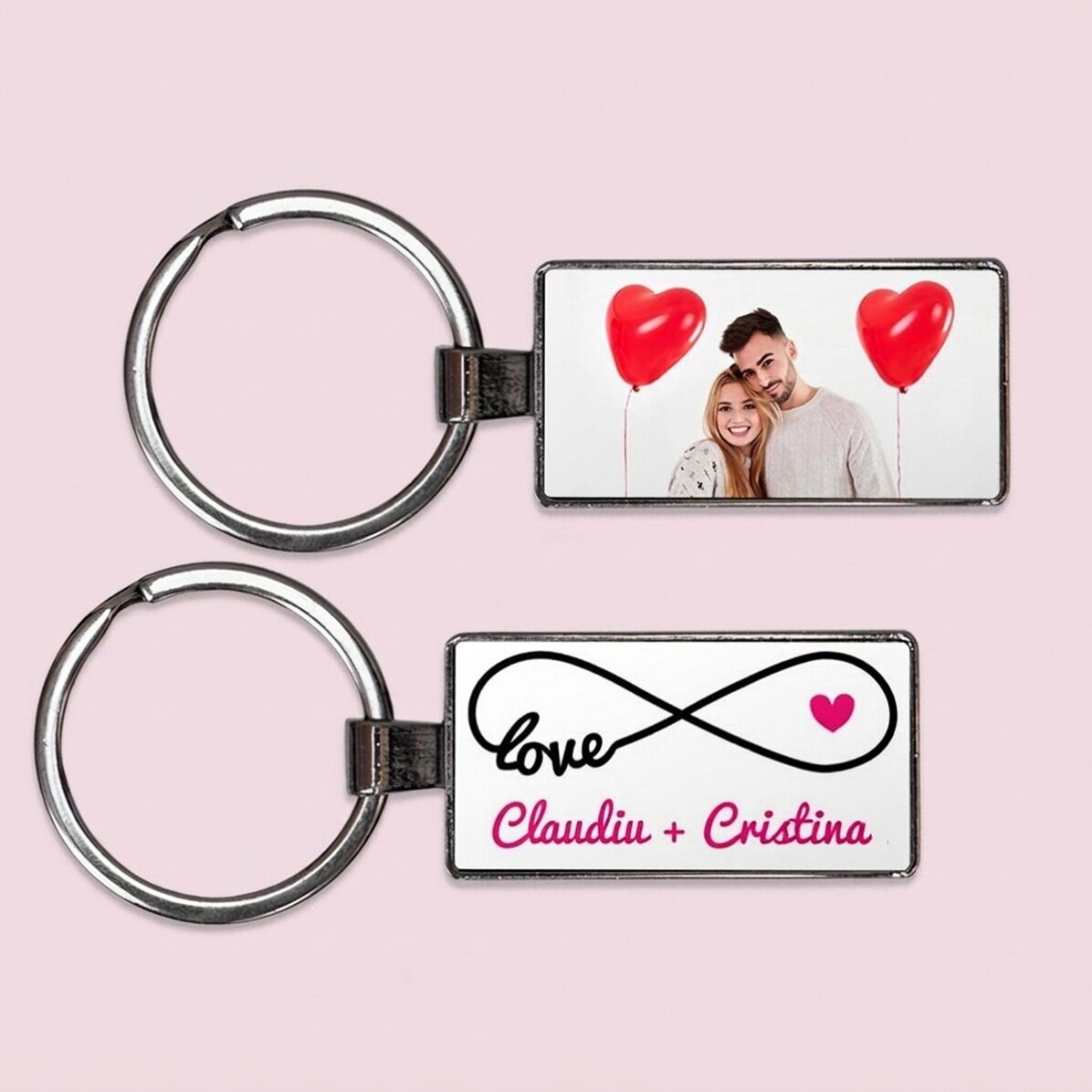 Personalizovaný přívěsek na klíče s fotografií a textem – model „infinity love“