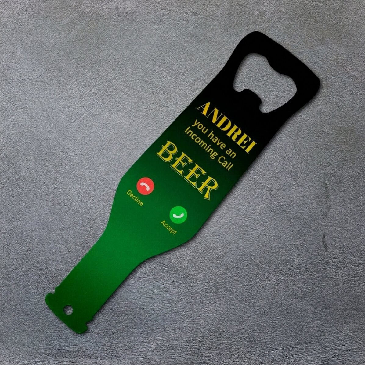 Personalizovaný otvírák na pivo – Incoming Call
