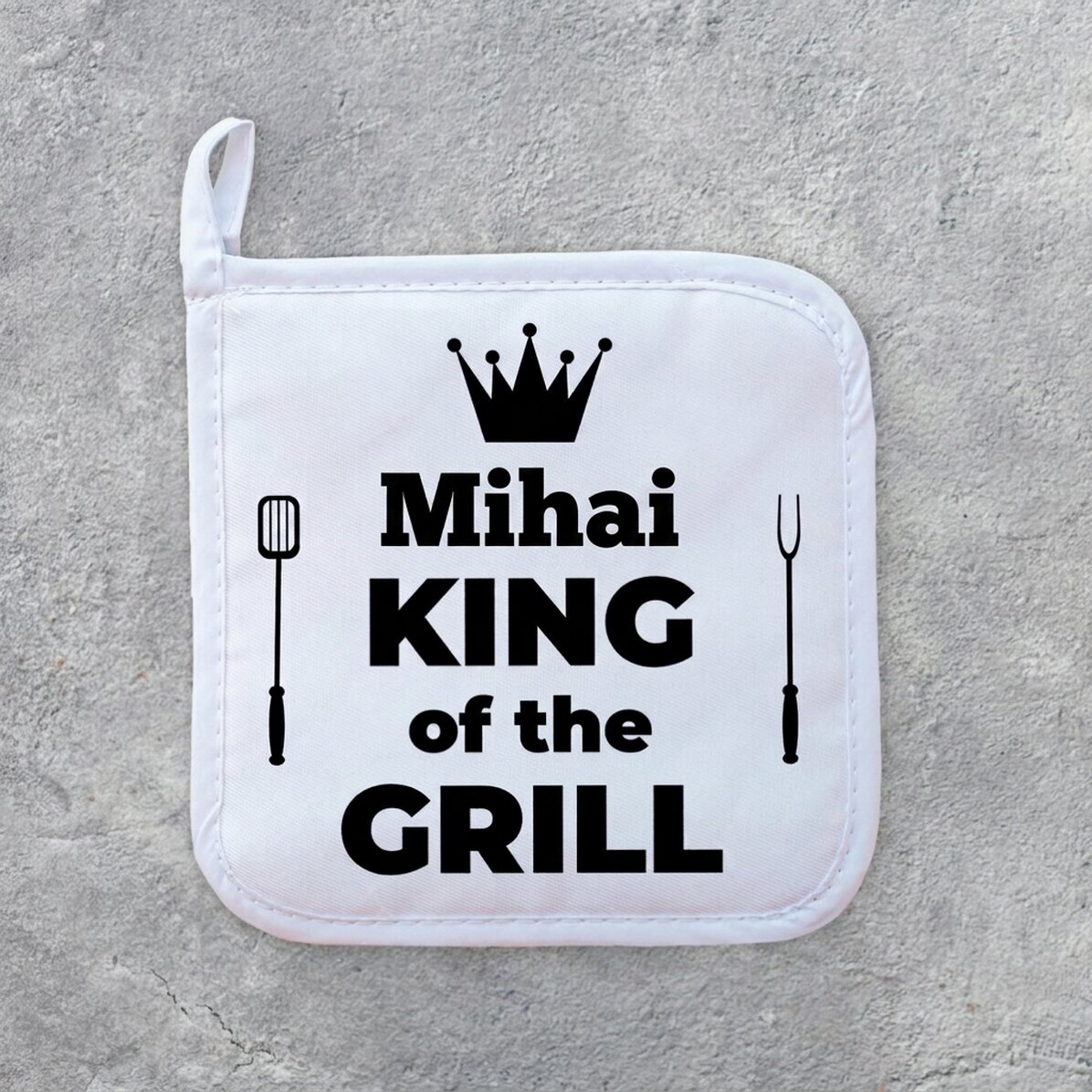 Personalizovaný podstavec pod horký hrnec s nápisem – King of the Grill