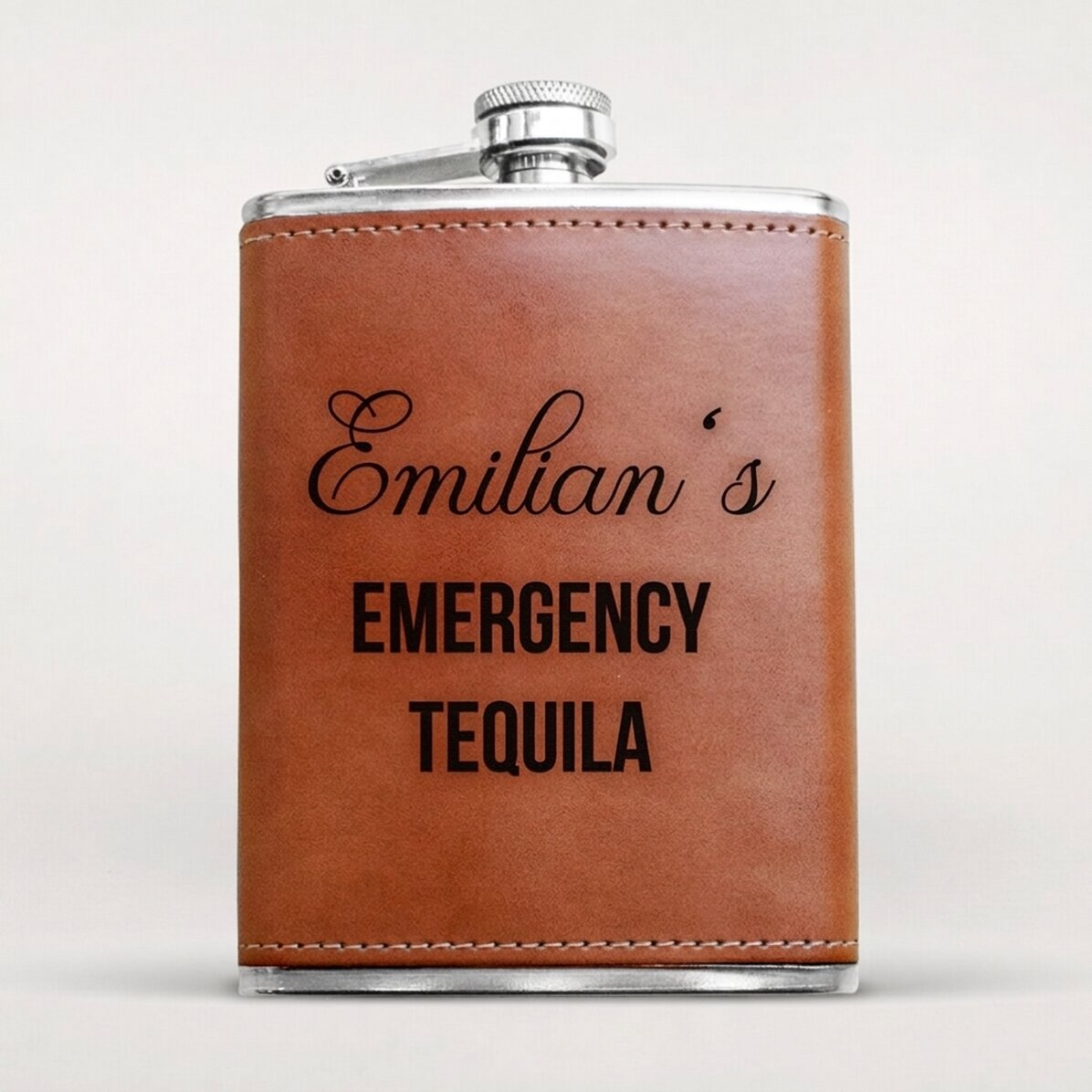 Personalizovaná kapesní láhev potažená kůží – Emergency Tequila