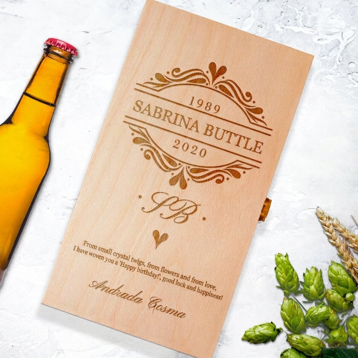 Personalizovaná krabička na pivo pro tři láhve – elegantní iniciály