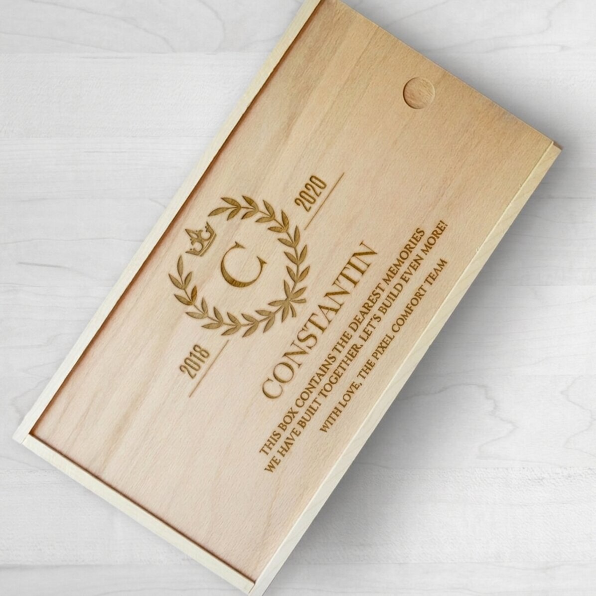 Personalizovaná dřevěná dárková krabička – Lauri