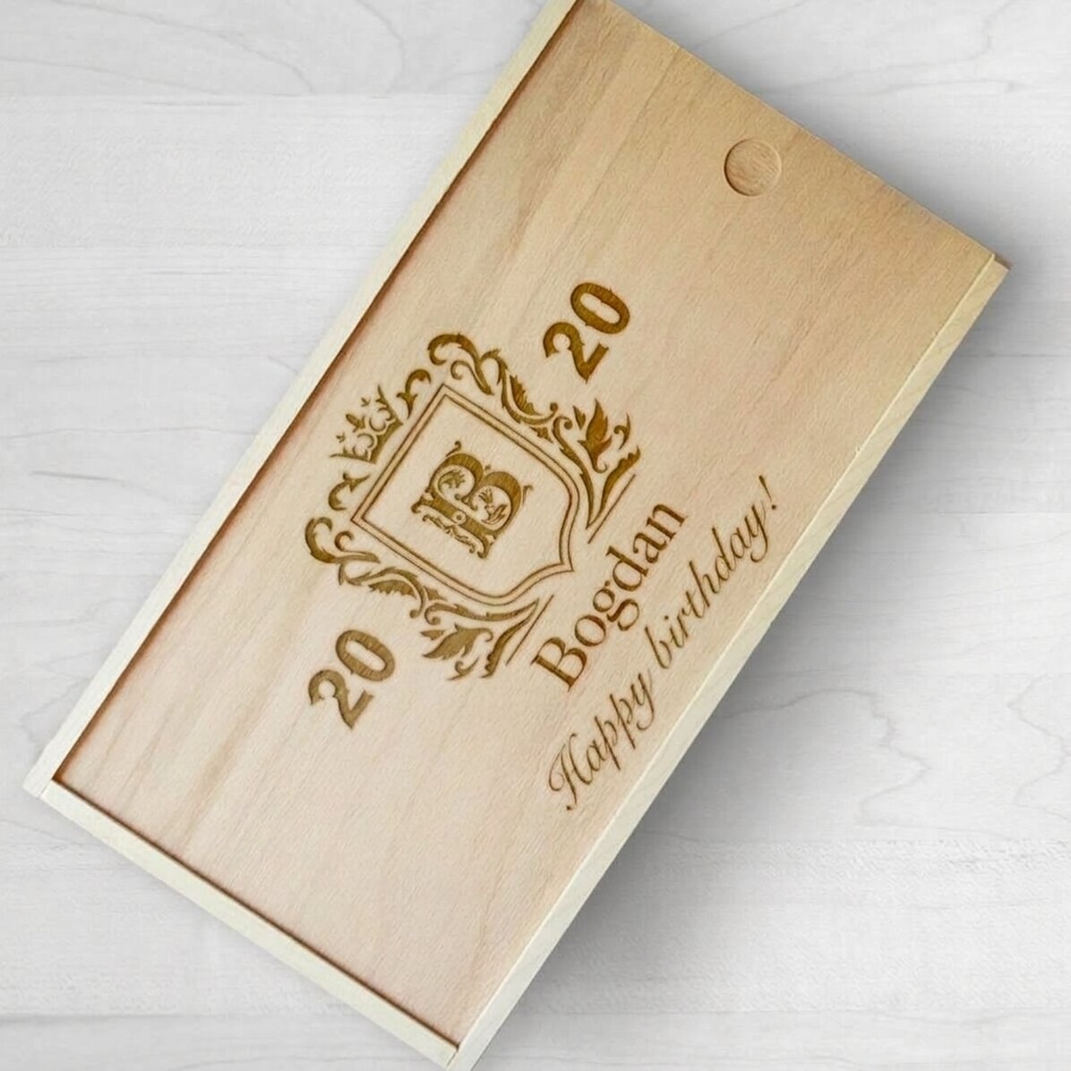 Personalizovaná dřevěná dárková krabička – Blazon